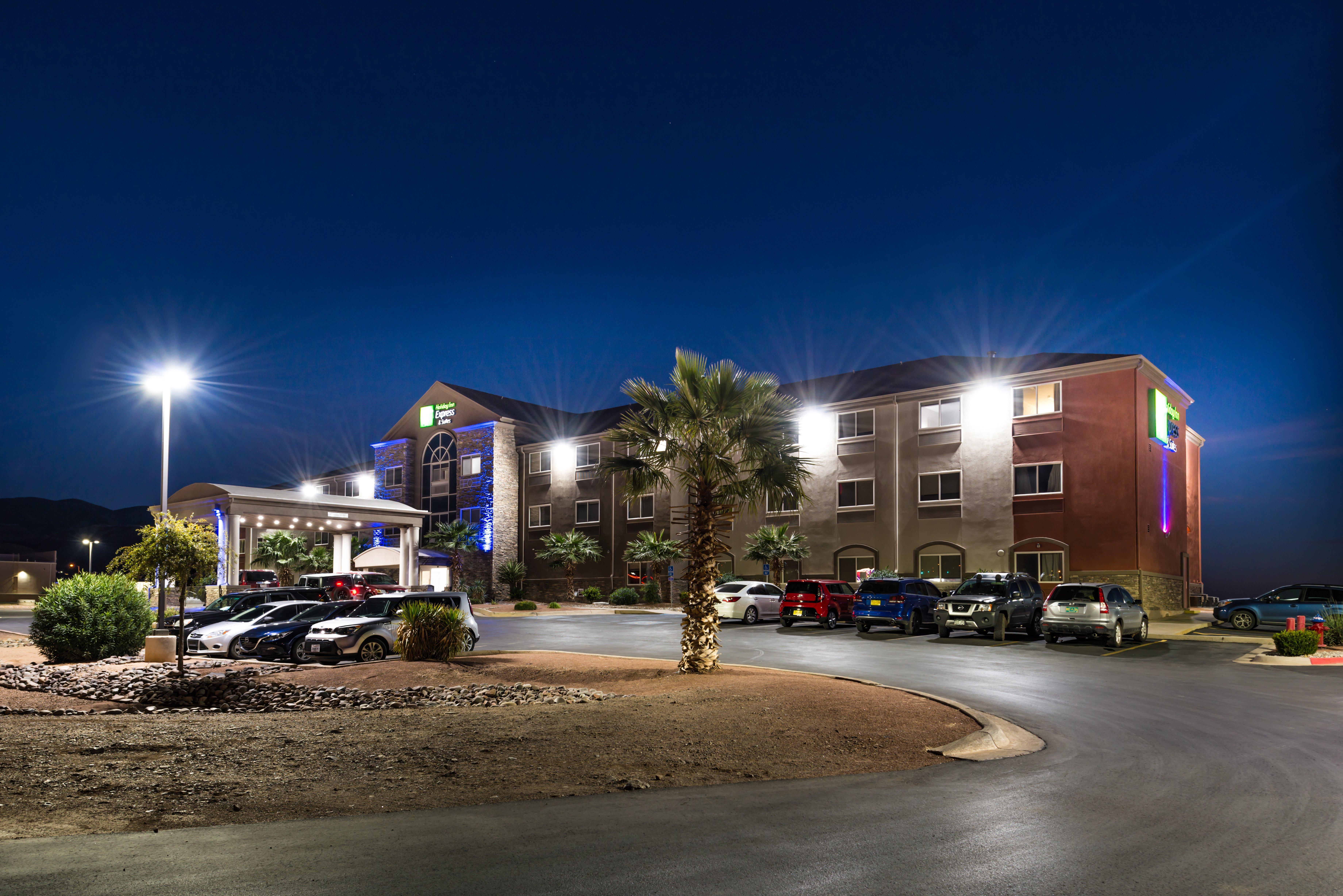 Holiday Inn Express & Suites Alamogordo Highway 54/70 By Ihg Екстериор снимка