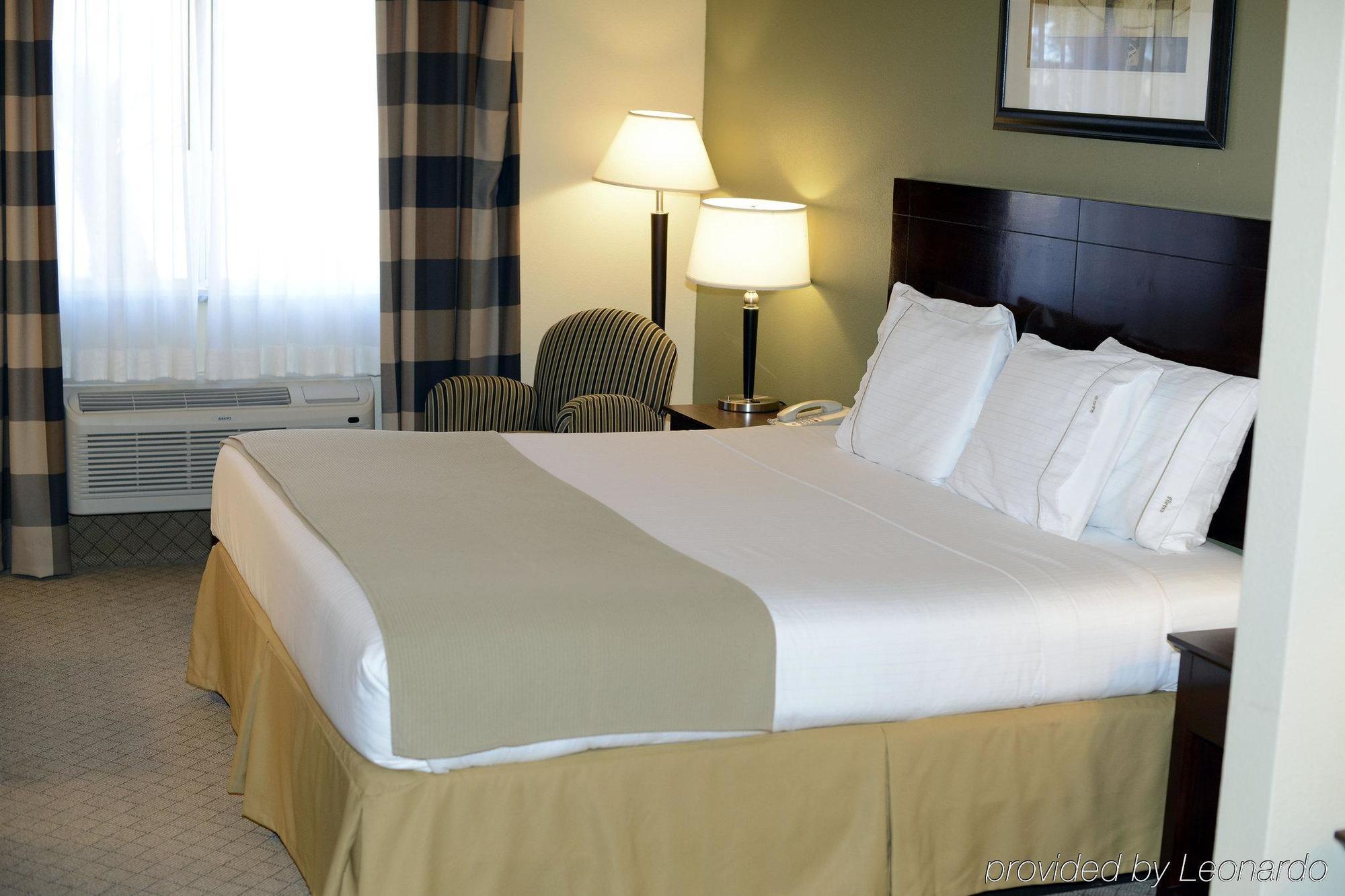 Holiday Inn Express & Suites Alamogordo Highway 54/70 By Ihg Стая снимка
