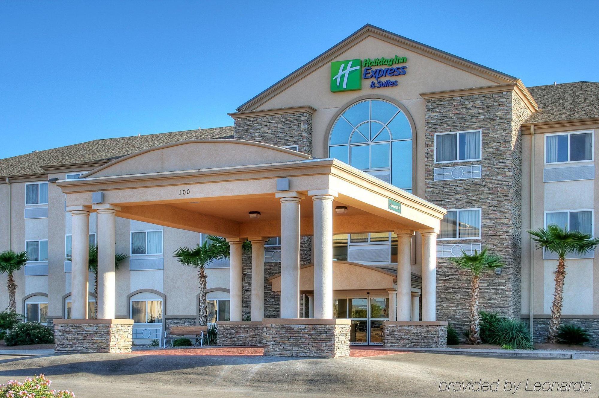 Holiday Inn Express & Suites Alamogordo Highway 54/70 By Ihg Екстериор снимка